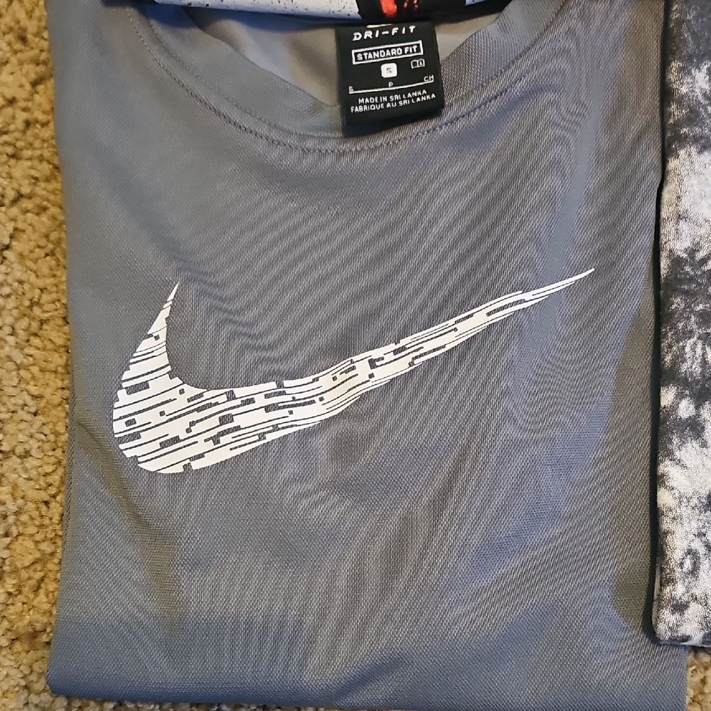 Boy T-SHIRTS - Picture 2 of 4